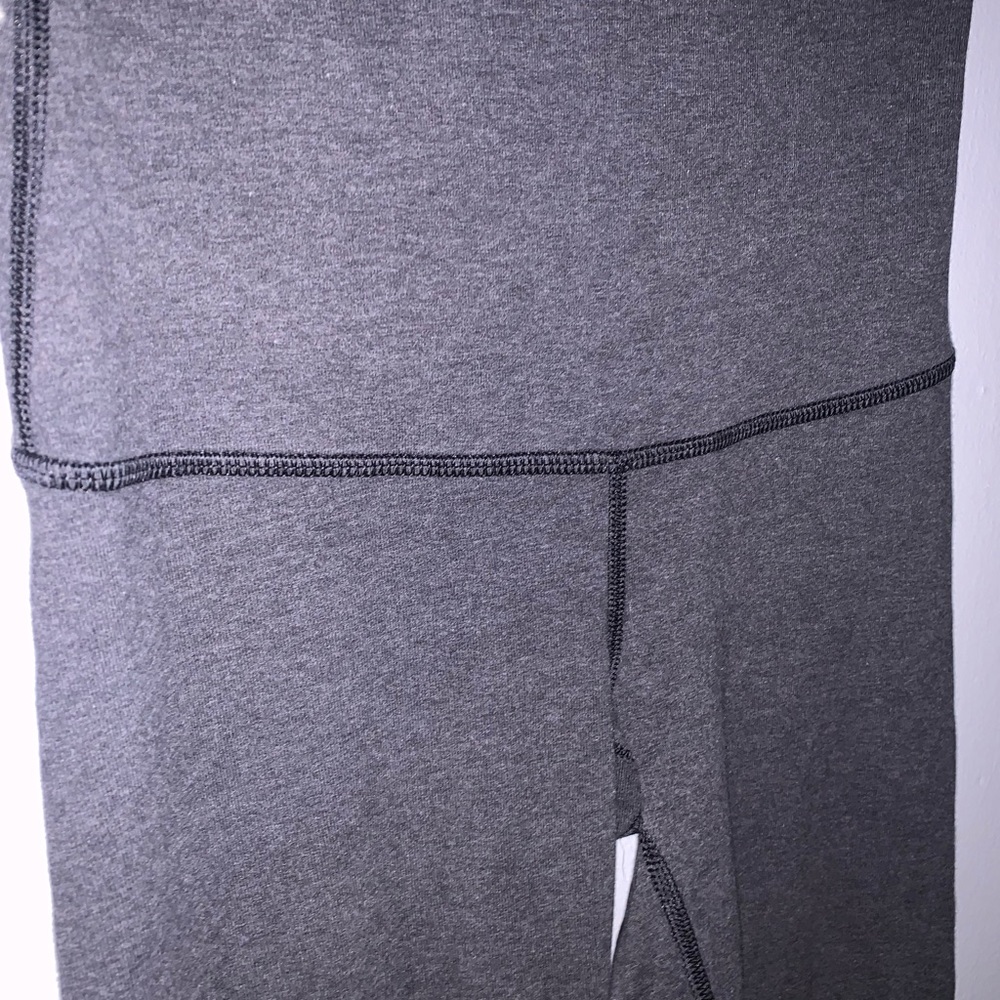 Lululemon grey soft cropped leggings